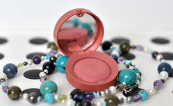 Uroda 40 plus - Bourjois - róż 74 Rose Ambre