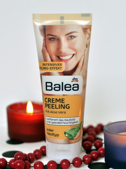 Uroda 40 plus - Balea - kremowy peeling z aloesem