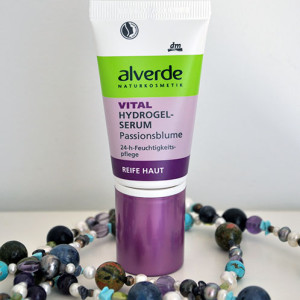Uroda 40 plus - Alverde - Hydrogel Serum z passiflorą